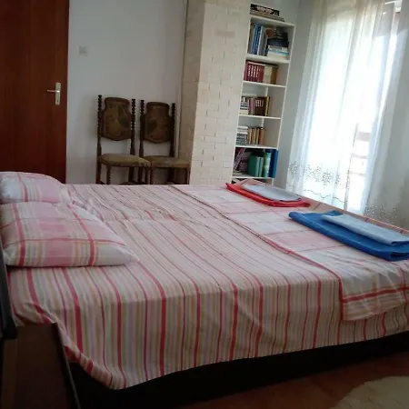 Riverside Matka Country house